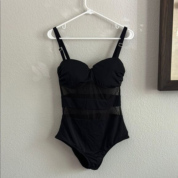 Black One-Piece Swimsuit with Mesh Details Sz 2XL no tags - Picture 1 of 9